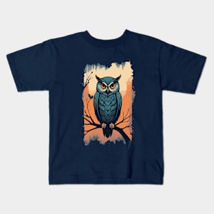 Vintage Owl under the Beautiful Moon Kids T-Shirt